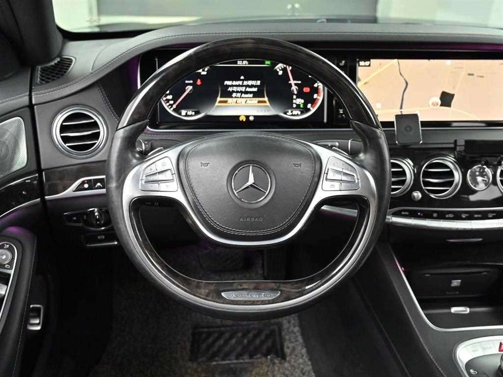 Mercedes-Benz S-Class — photo 13