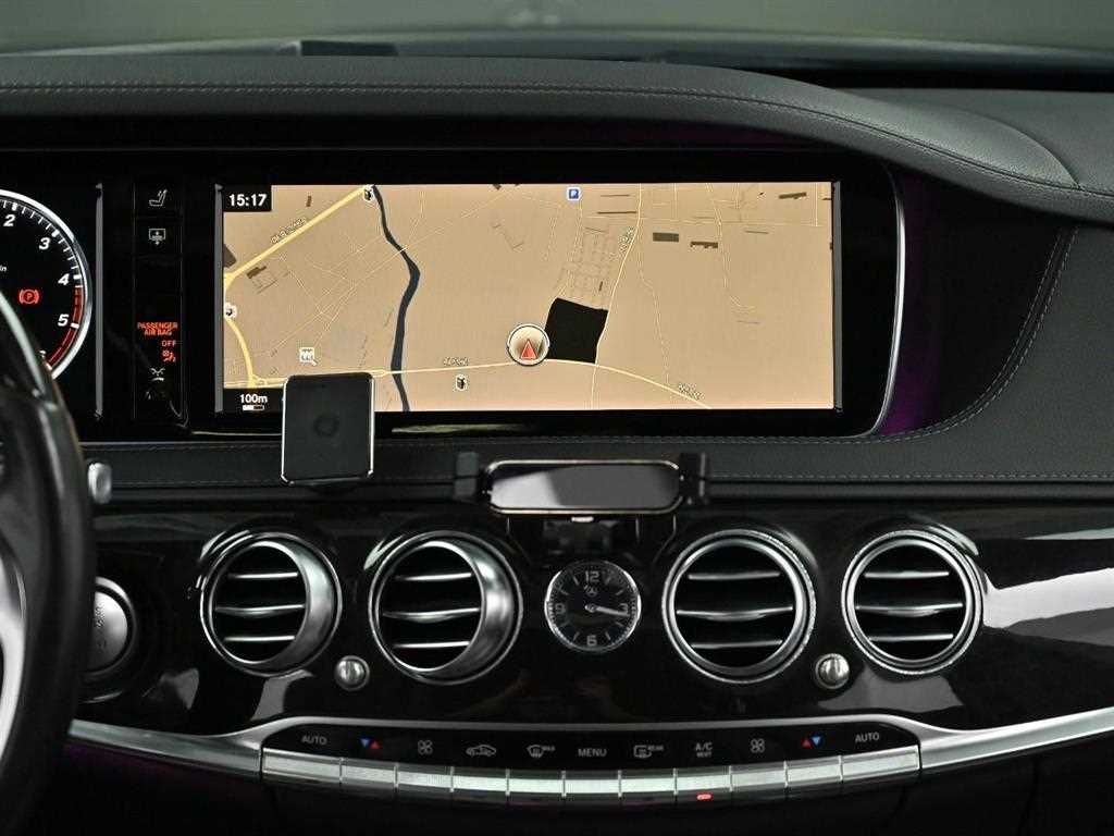 Mercedes-Benz S-Class — photo 14