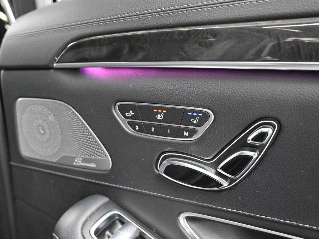 Mercedes-Benz S-Class — photo 16