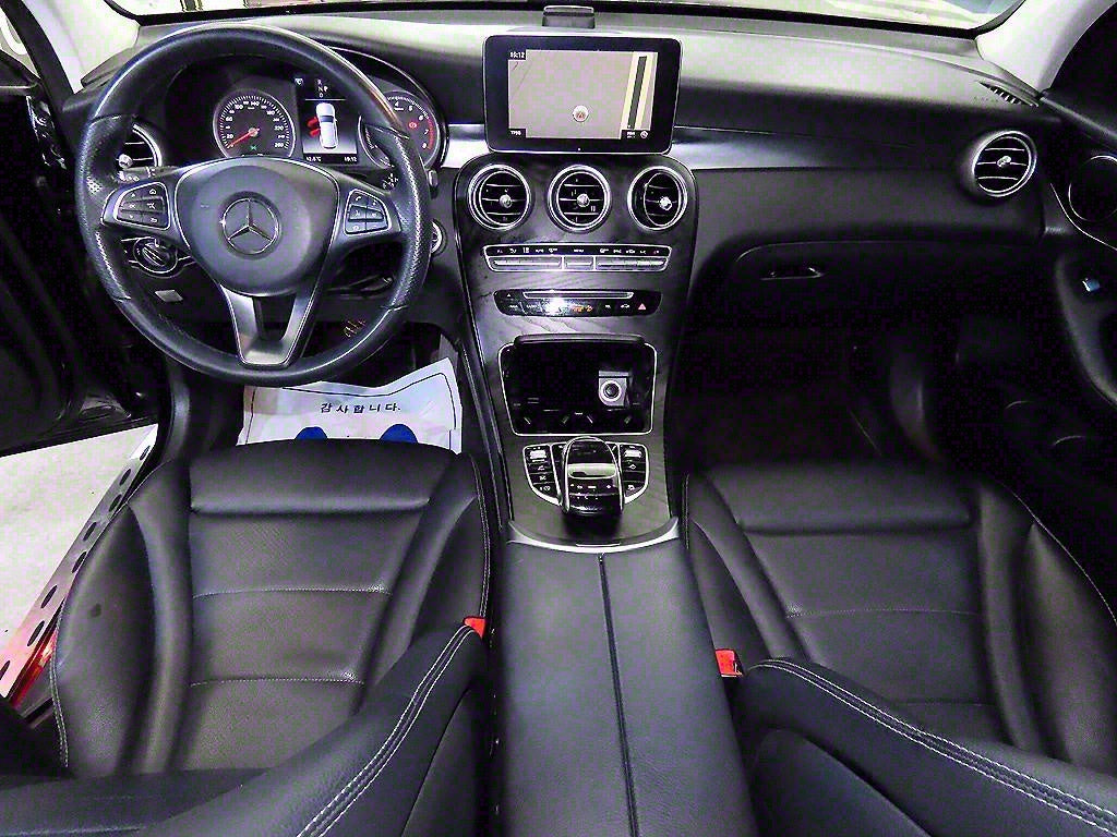 Mercedes-Benz GLC-Class — photo 10