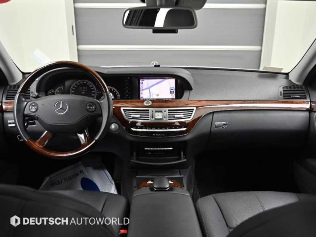 Mercedes-Benz S-Class — photo 07