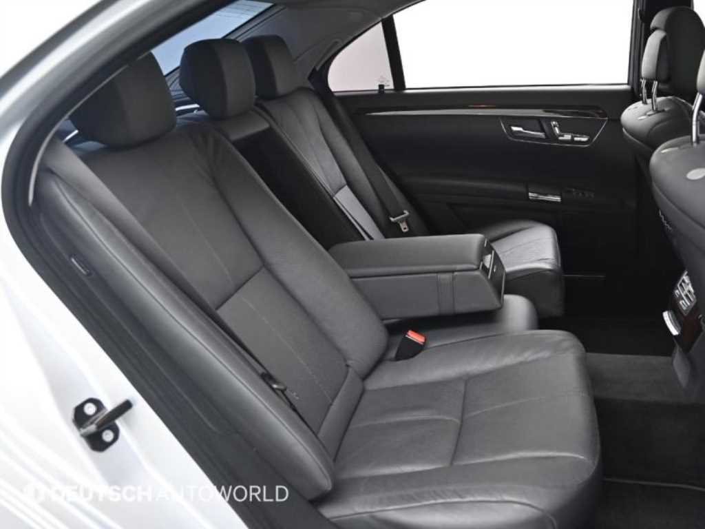 Mercedes-Benz S-Class — photo 12