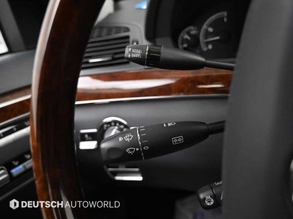 Mercedes-Benz S-Class — photo 18