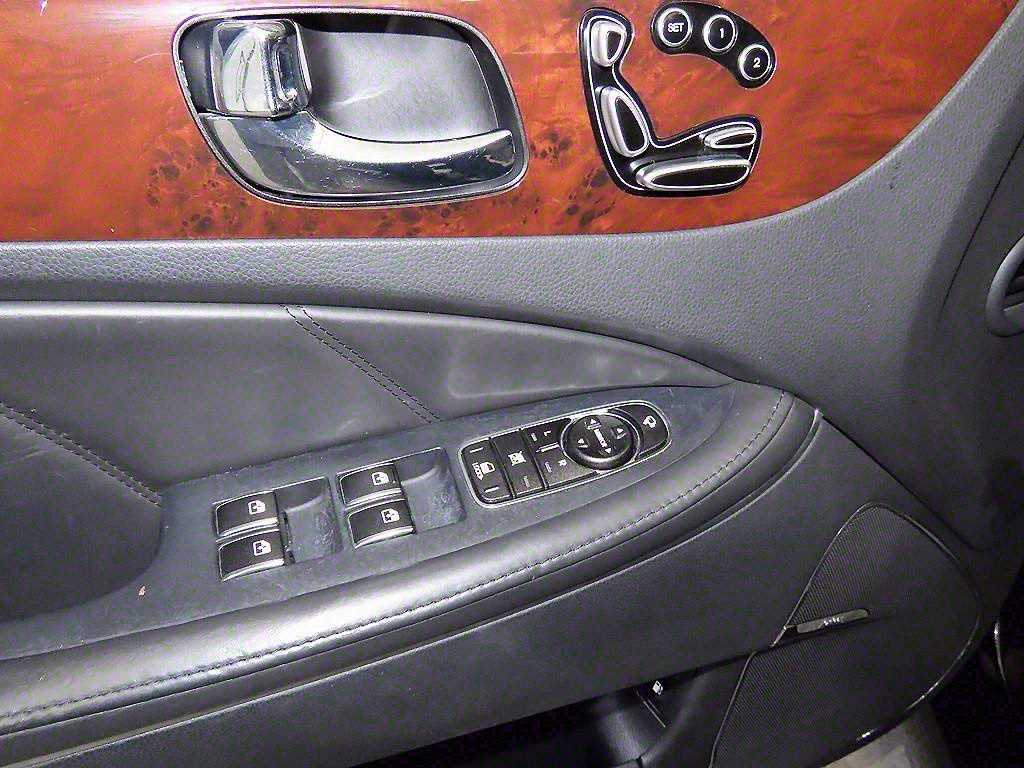 Hyundai Equus — photo 15