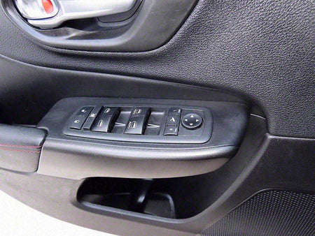 Jeep Cherokee — photo 11