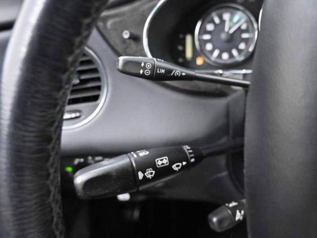 Mercedes-Benz CLS-Class — photo 17