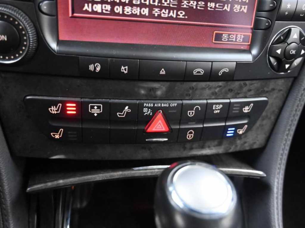 Mercedes-Benz CLS-Class — photo 18