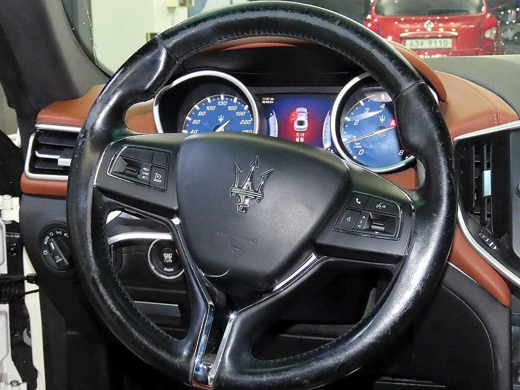 Maserati Ghibli — photo 08
