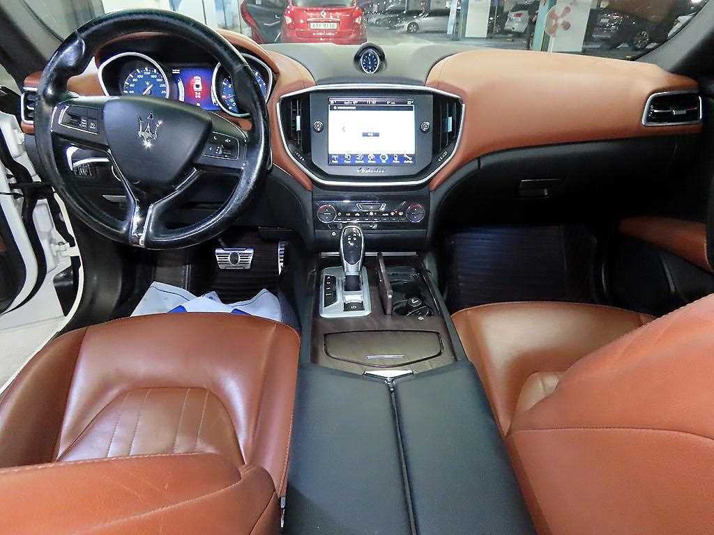 Maserati Ghibli — photo 10