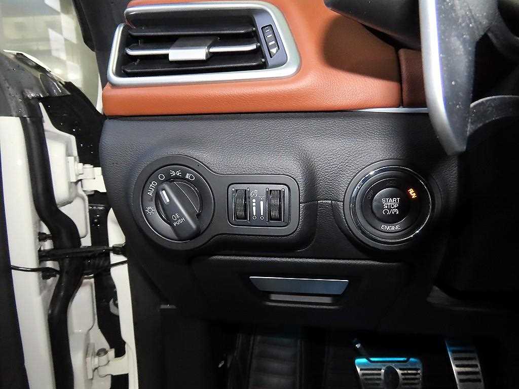 Maserati Ghibli — photo 13