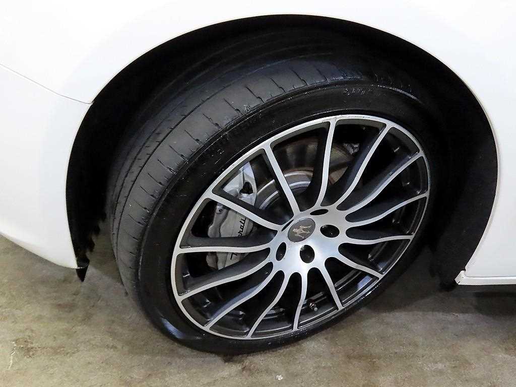 Maserati Ghibli — photo 20