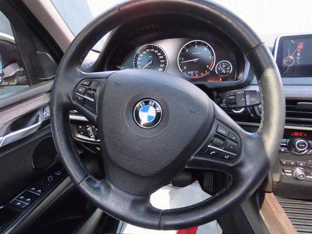 BMW X5 — photo 08