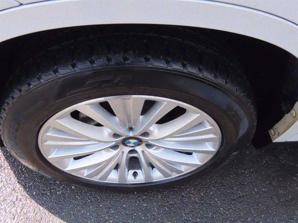 BMW X5 — photo 15