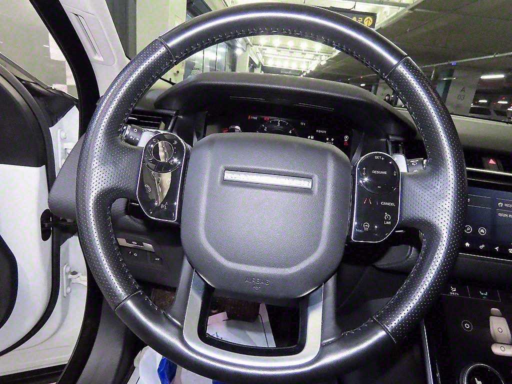 Land Rover Range Rover Velar — photo 08