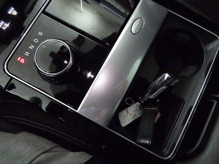 Land Rover Range Rover Velar — photo 12