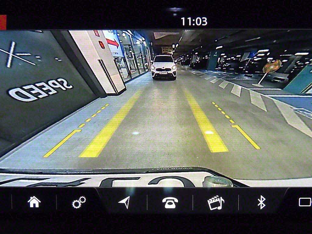 Land Rover Range Rover Velar — photo 13