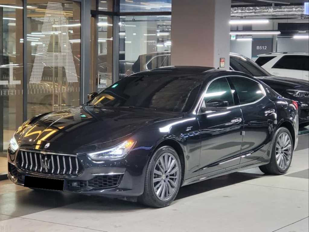 Maserati Ghibli — photo 01