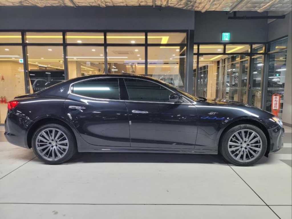 Maserati Ghibli — photo 03