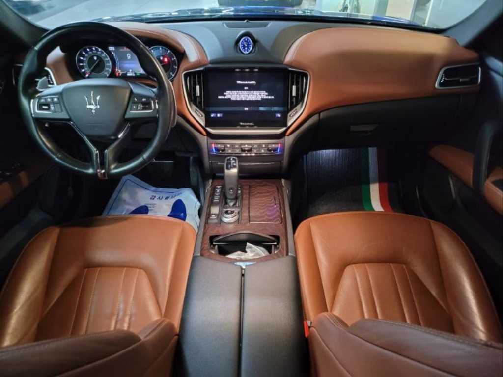 Maserati Ghibli — photo 09