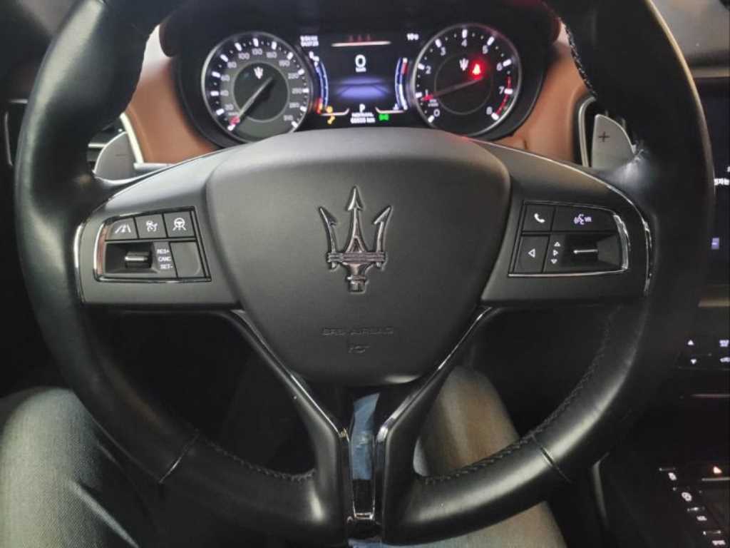 Maserati Ghibli — photo 12