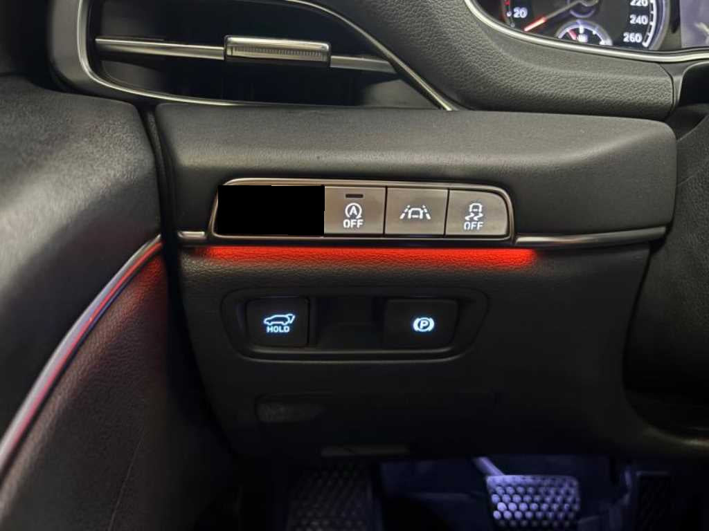 Genesis GV80 — photo 11