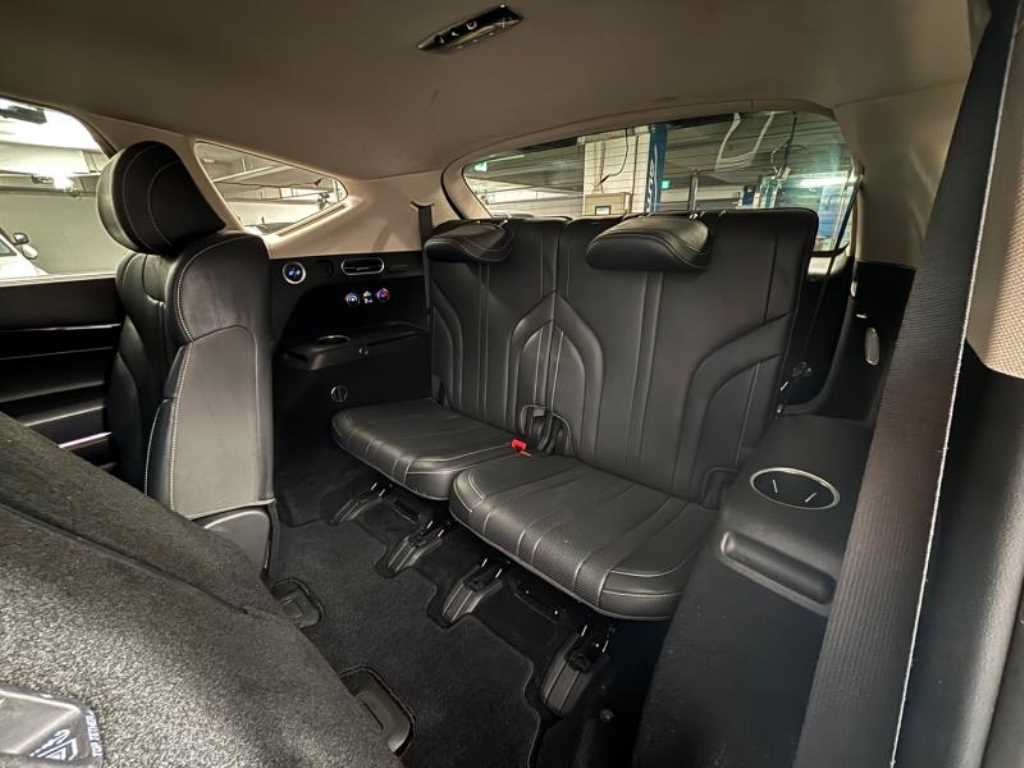 Genesis GV80 — photo 15