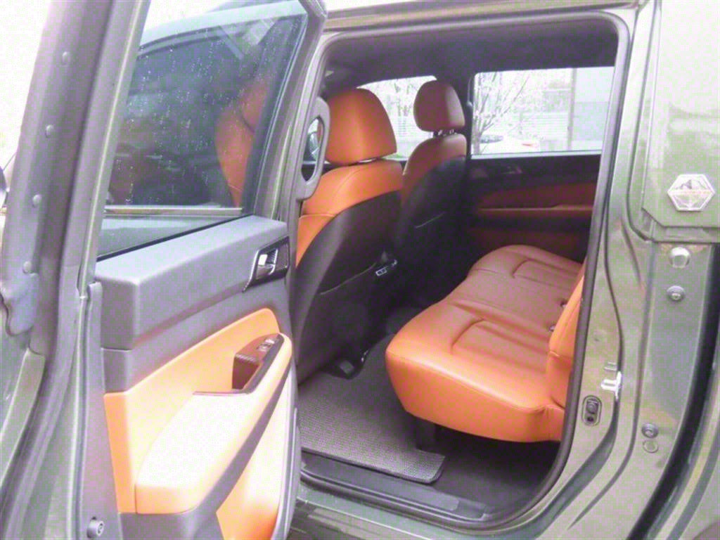 KGM Rexton — photo 14