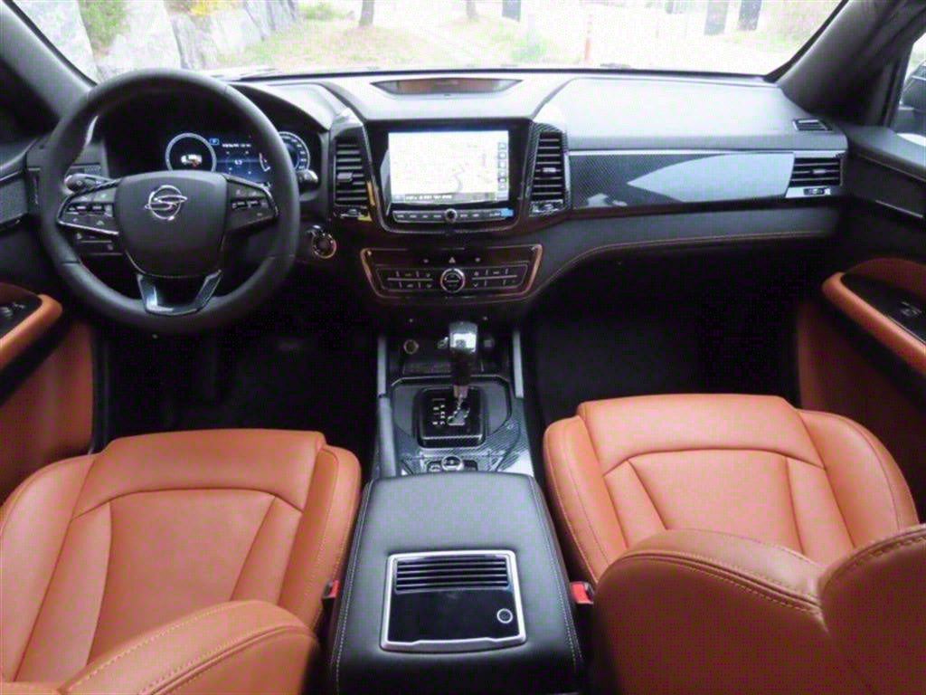 KGM Rexton — photo 15