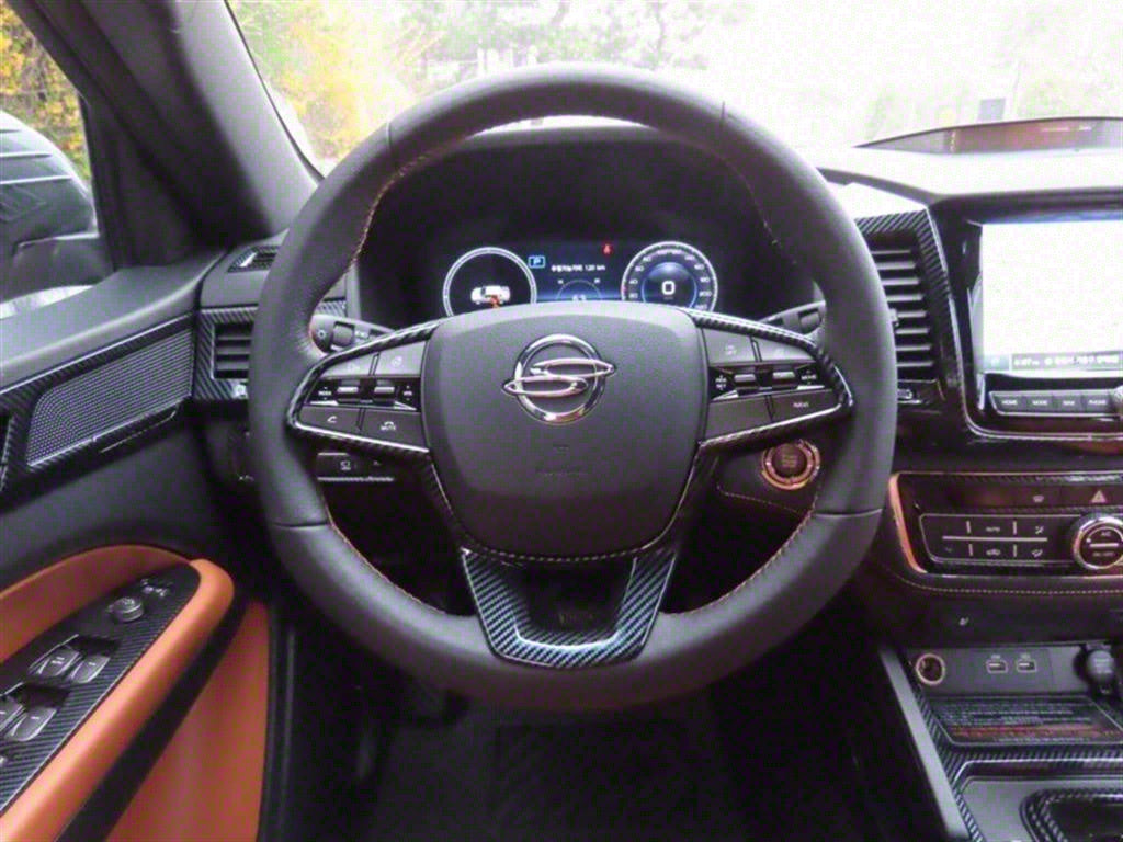 KGM Rexton — photo 16