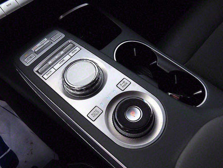 Genesis GV70 — photo 11