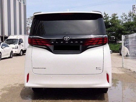 Toyota Alphard — photo 04