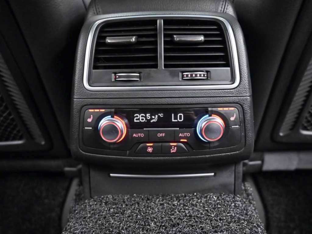 Audi A6 — photo 16