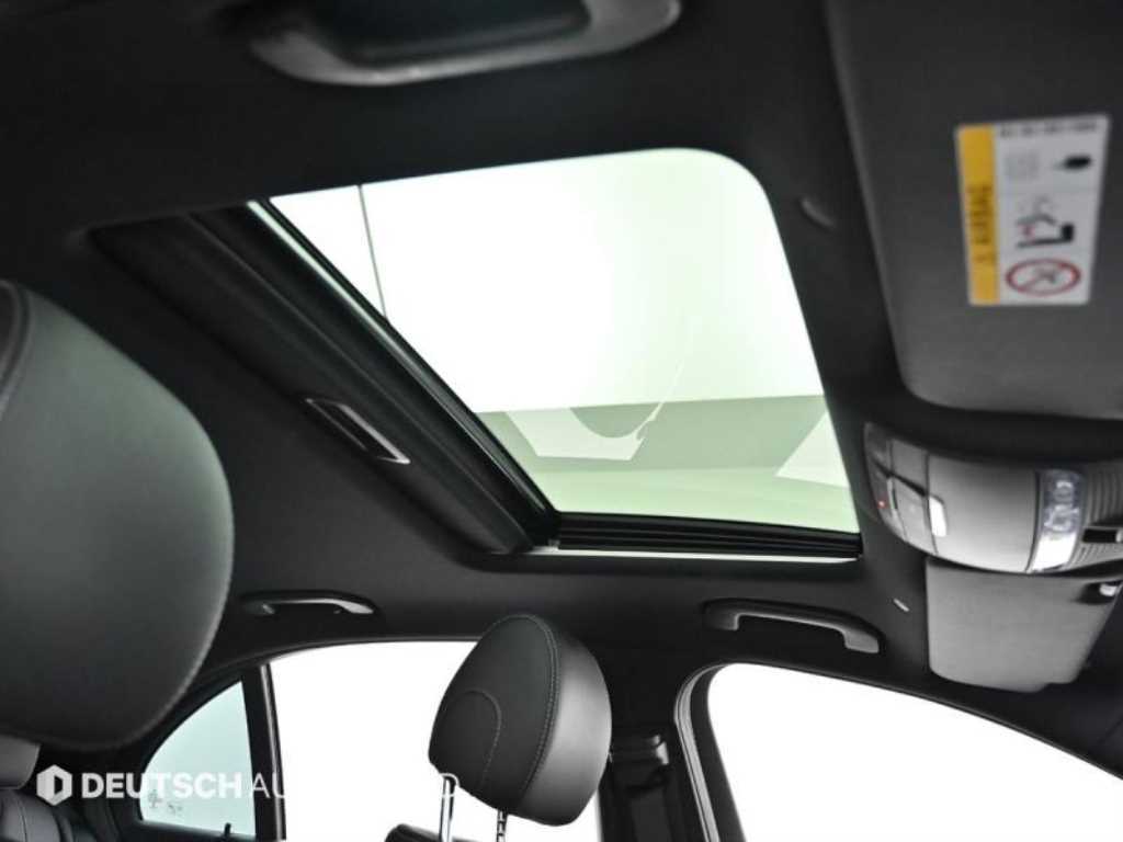 Mercedes-Benz E-Class — photo 19
