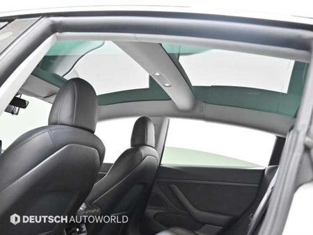 Tesla Model 3 — photo 05