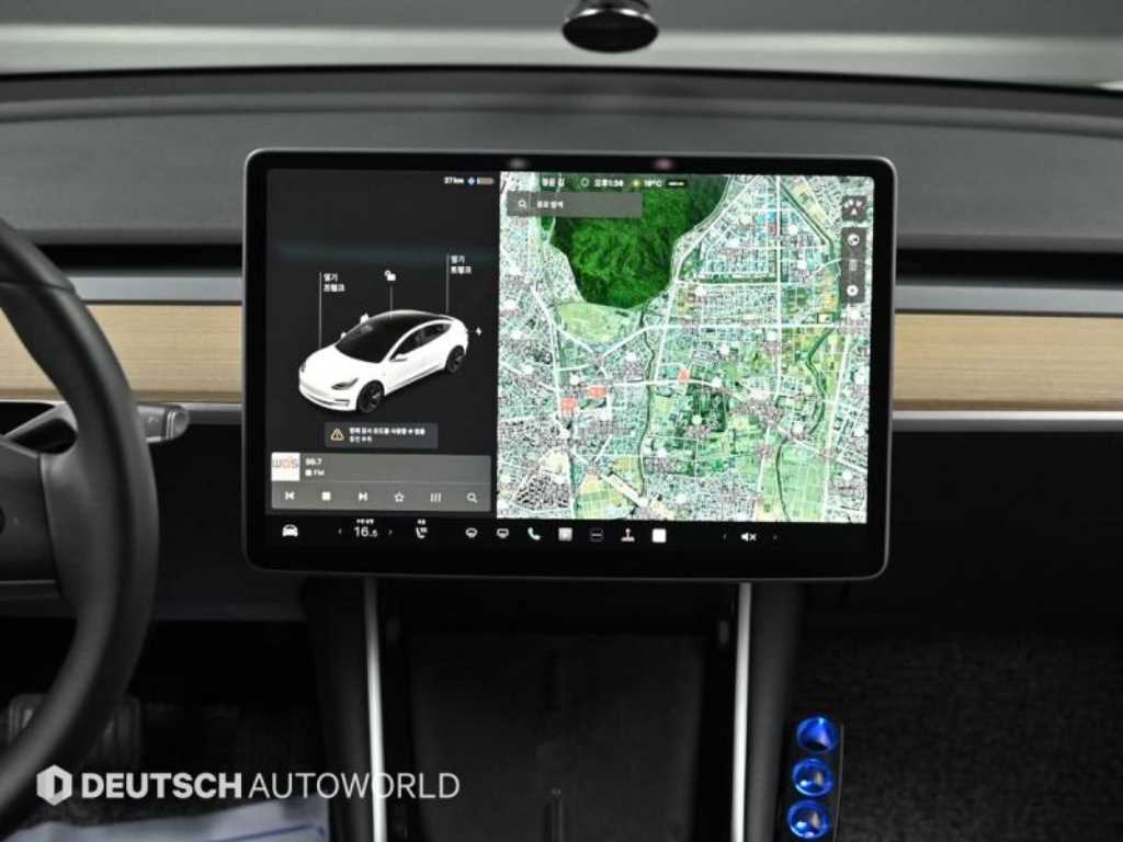 Tesla Model 3 — photo 06