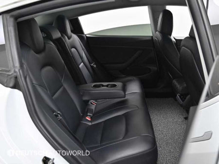 Tesla Model 3 — photo 12