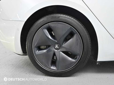 Tesla Model 3 — photo 20
