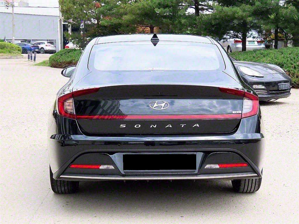 Hyundai Sonata — photo 04