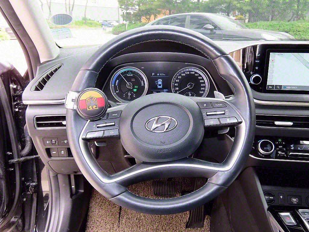 Hyundai Sonata — photo 08