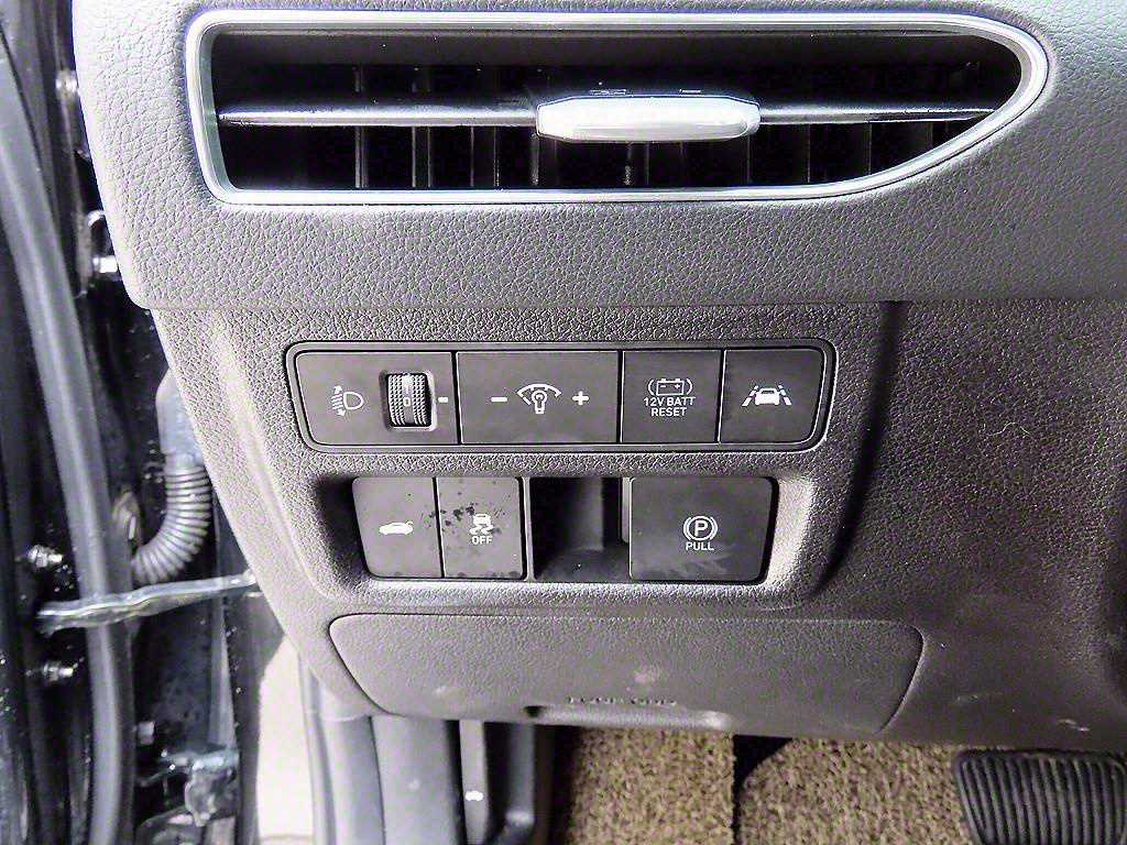 Hyundai Sonata — photo 11