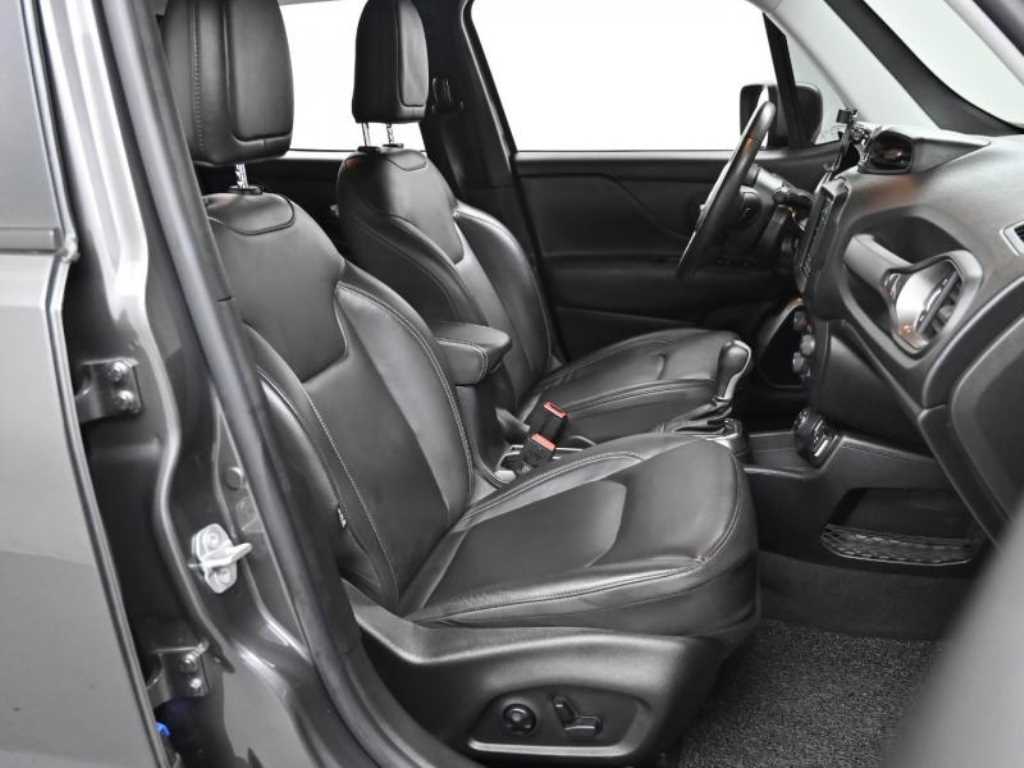 Jeep Renegade — photo 10