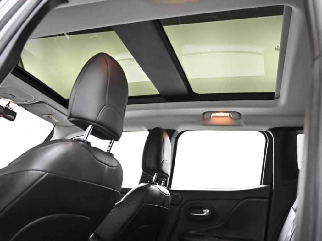 Jeep Renegade — photo 19
