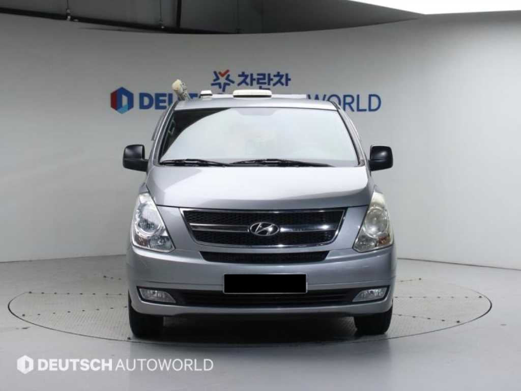 Hyundai Starex — photo 03