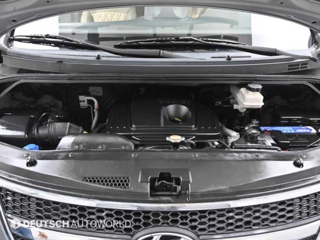 Hyundai Starex — photo 06