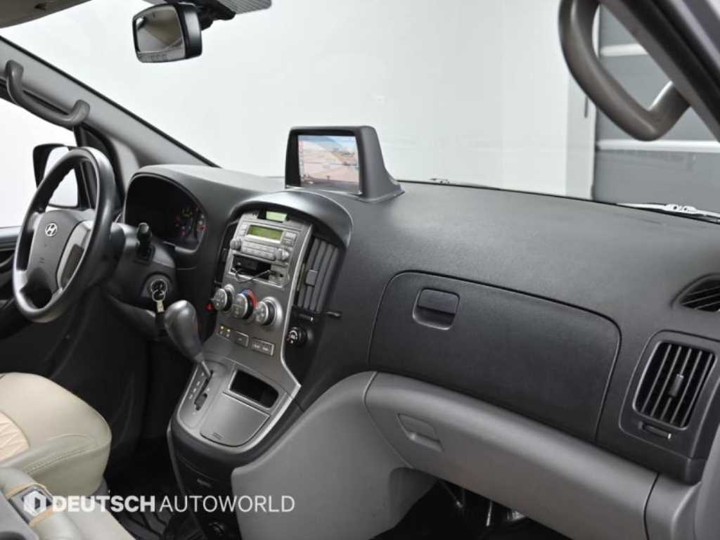 Hyundai Starex — photo 07