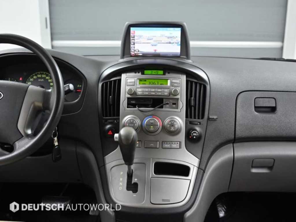 Hyundai Starex — photo 14