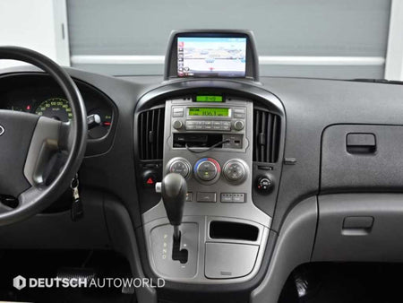 Hyundai Starex — photo 14