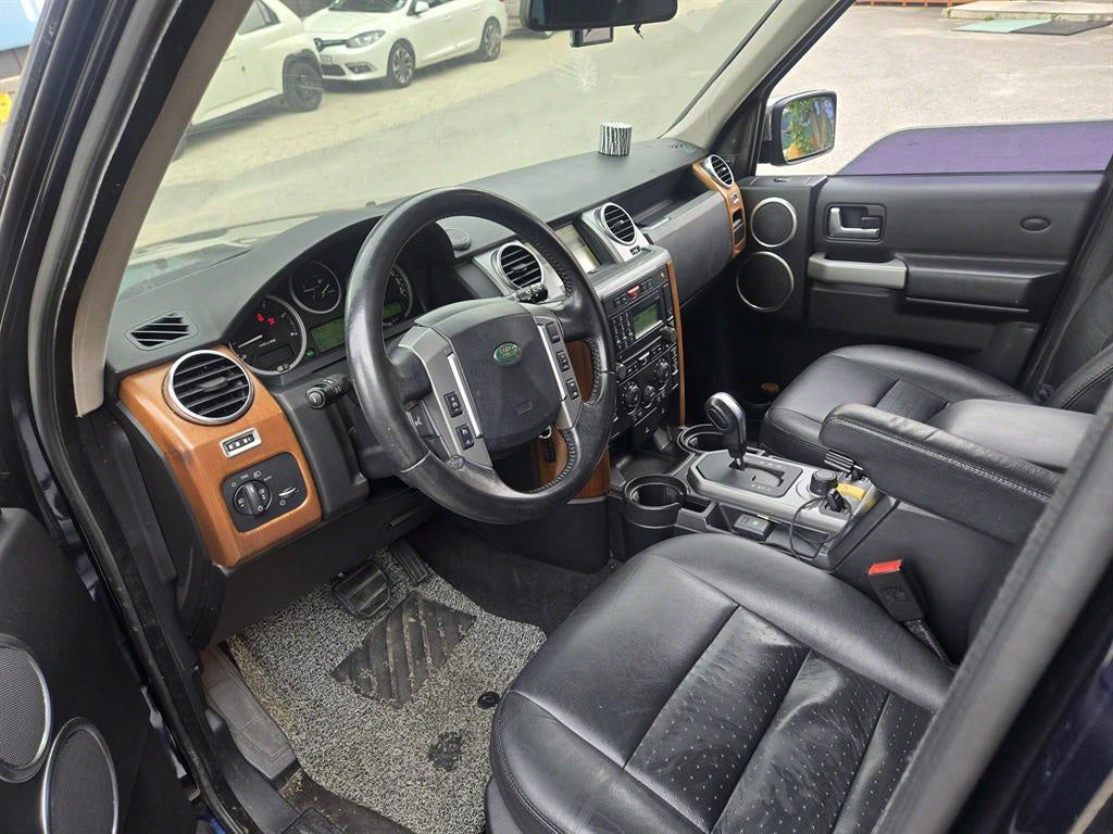 Land Rover Discovery — photo 06