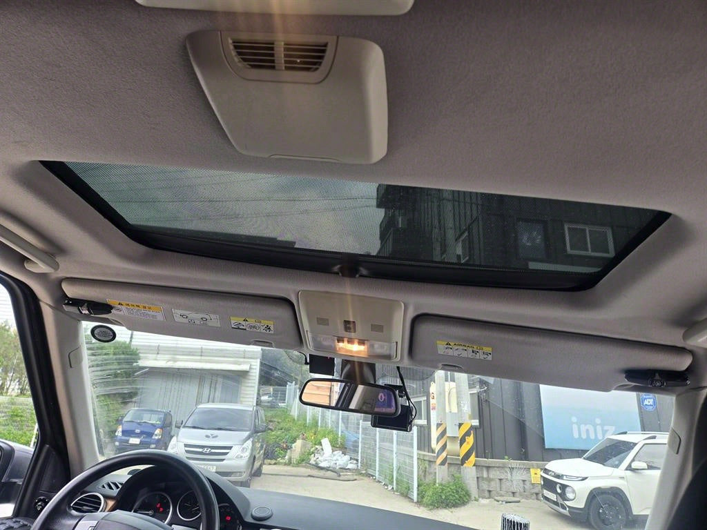 Land Rover Discovery — photo 12
