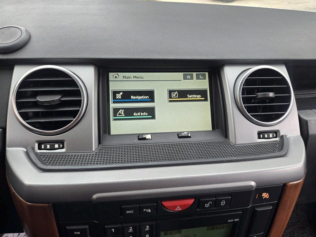 Land Rover Discovery — photo 14